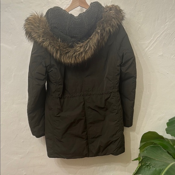 Women's Olive Green Parka with Faux Fur Hood - Picture 3 of 6